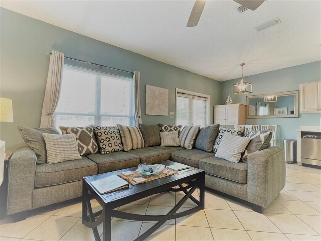 Sunset Cottages 5A COZY Cottage! Just steps to pool and beach!!!, Fort ...