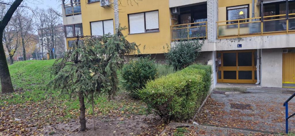 Ogród w obiekcie Apartman Franko- Jarun