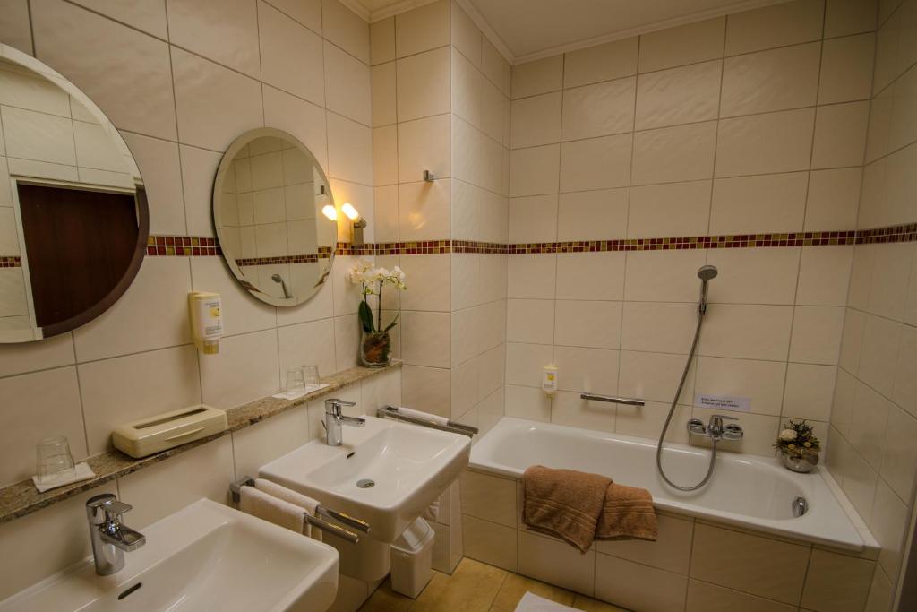 Koupelna v ubytování Hotel Stadt Aurich
