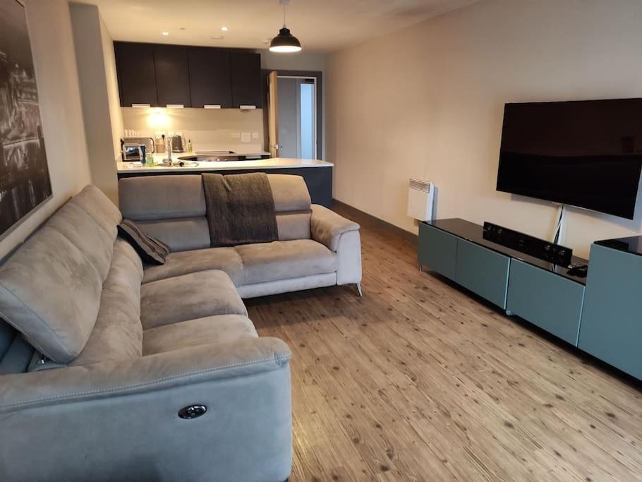 Image result for Apartment Ai Land Modern City centre 2 bedroom flat - quiet, Birmingham ...