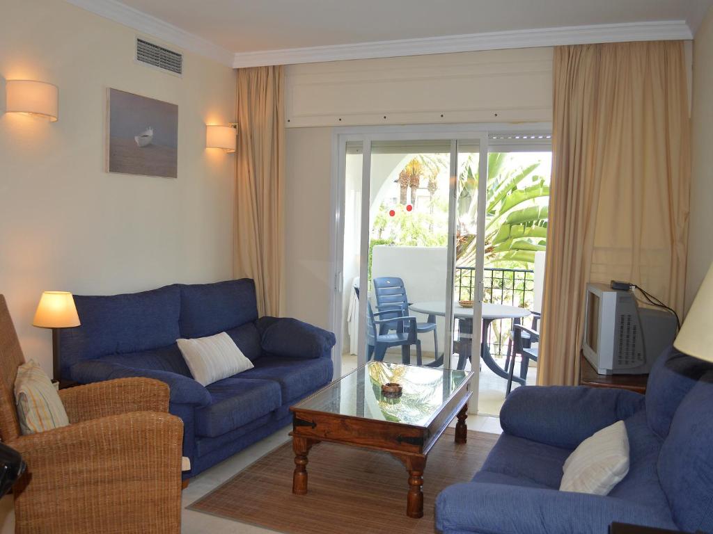 Hacienda Beach - Two-Bedroom Apartment With Garden View
