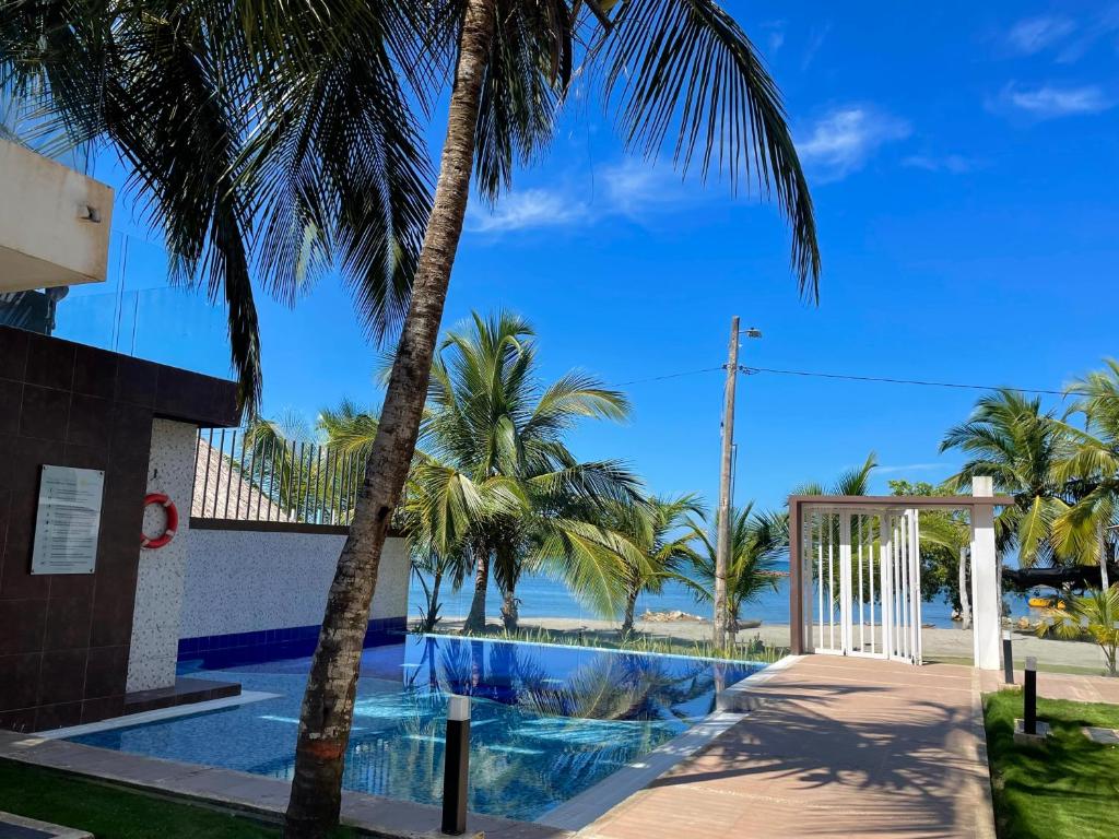 Casa entera con vista al mar