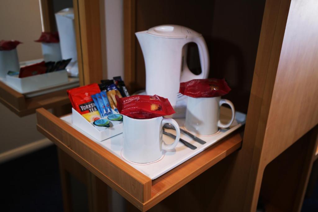 Ramada Wakefield - 