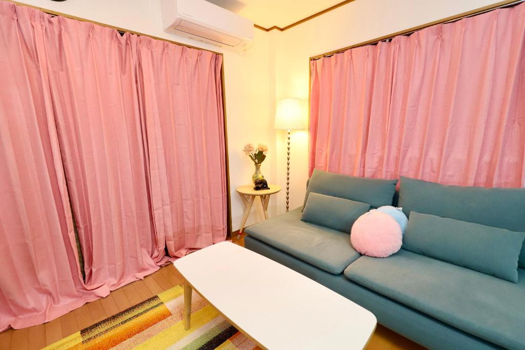 Posezení v ubytování Guest House Kubo Homes Matsu