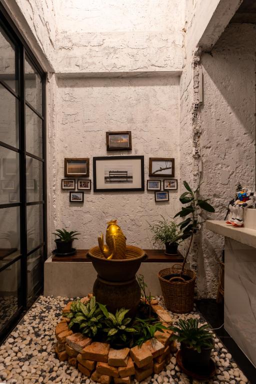 Fotografie z fotogalerie ubytování Niece Hostel Phuket - SHA Extra Plus v destinaci Ban Thalat Choeng Thale