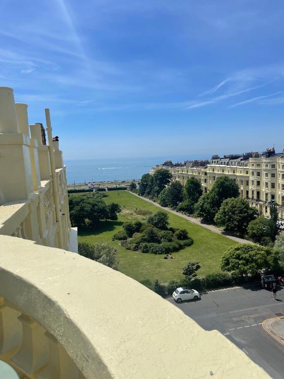 Hotel Sky View Double Bed Apartment in Brighton and Hove by MyHolidayLet, a view of a park from a balcony of a building at Sky View Double Bed Apartment in Brighton and Hove by MyHolidayLet in Brighton & Hove