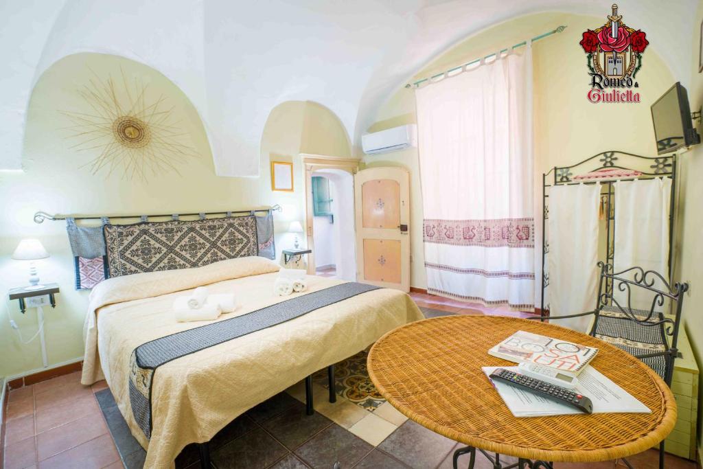 Romeo & Giulietta a Bosa - Romantiche Camere Panoramiche