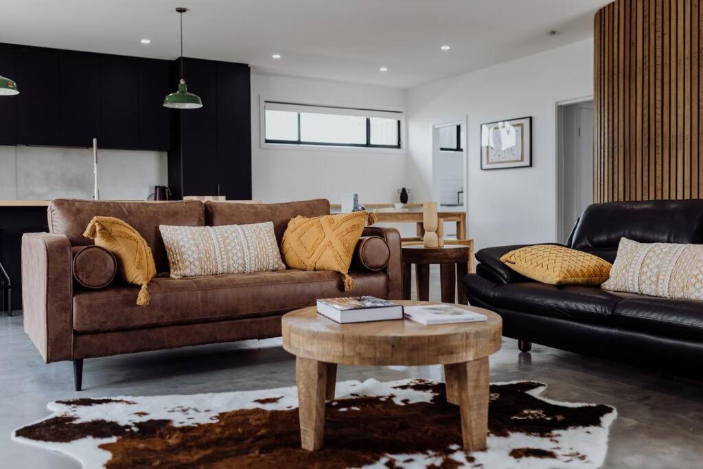 Scandi at Stieglitz Sleeps 6 Modern & Stylish - Casa De Tres Dormitorios