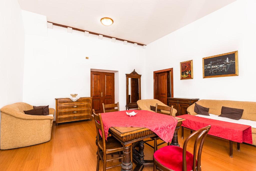 Posedenie v ubytovaní B&B Old City Center