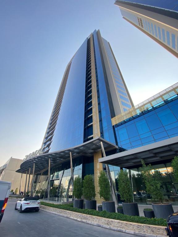 DAMAC FENDI Furnished 2-Bedroom Apartment - Hizvo