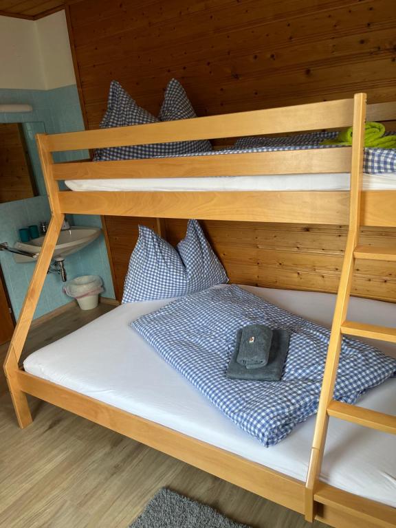 Postel nebo postele na pokoji v ubytování Pension Mitterwallner