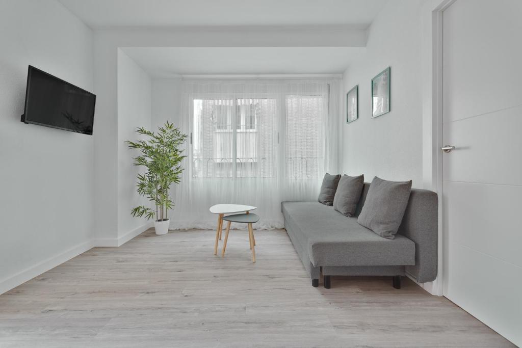 Sevilla Alicante - Two-Bedroom Apartment