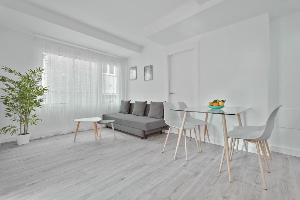 https://cf.bstatic.com/xdata/images/hotel/max1024x768/412560873.jpg?k=fc77294ec4d219135b8d8591c6d9a5cfd7519ef96d0e924c04aeaf2a6de8dced&o=&hp=1