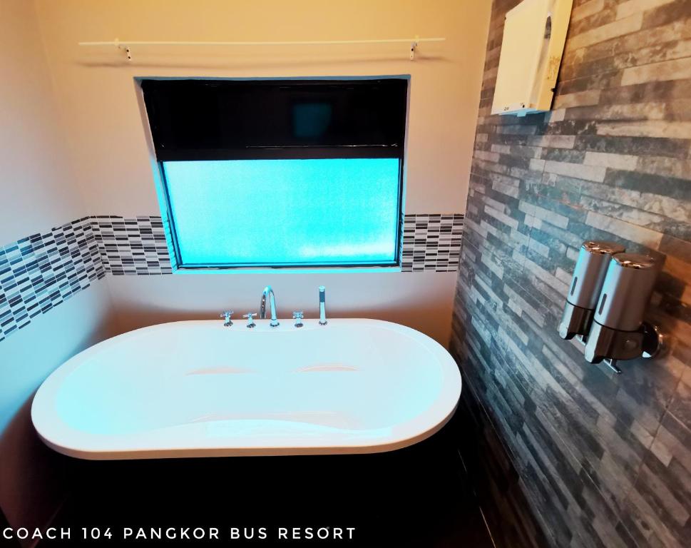 Pangkor Bus Resort by BESLA - Chambre Familiale Avec Salle De Bain