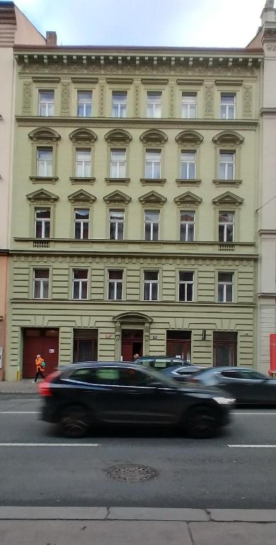Budova, v ktorej sa apartmán nachádza