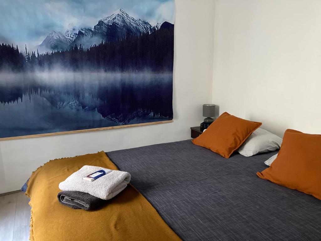Postel nebo postele na pokoji v ubytování Serene Sixteen - Valence Centre Ville