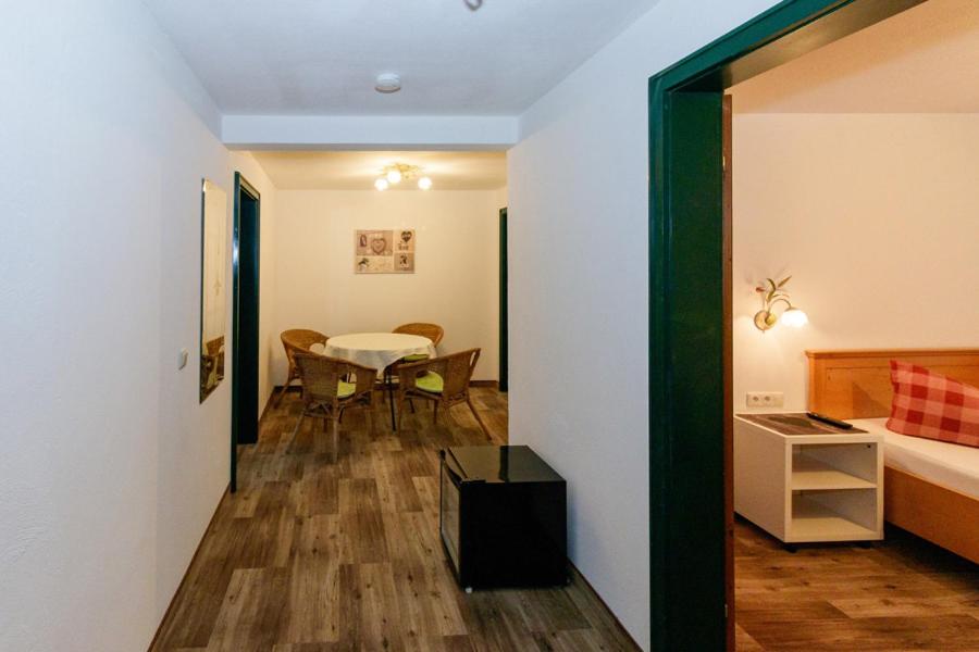 Postel nebo postele na pokoji v ubytování Hotel Binderhäusl