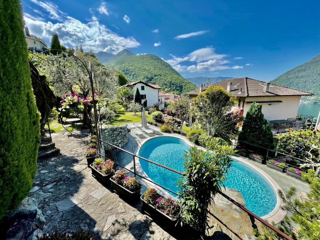 Bazén v ubytování Eden sul Lago di Como nebo v jeho okolí
