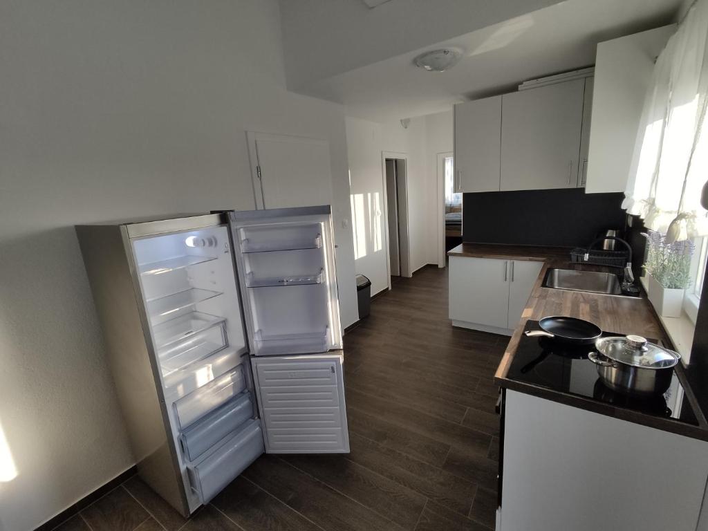 Zdjęcie z galerii obiektu MSH APARTMENT w Novalji