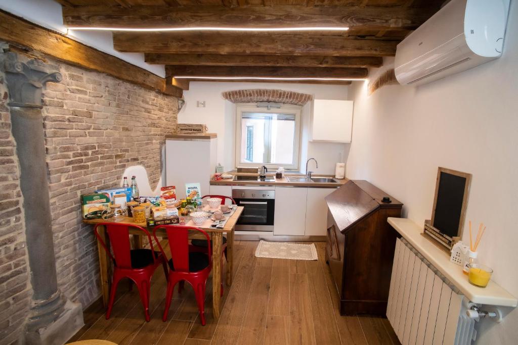 The Key Of Bergamo - 13