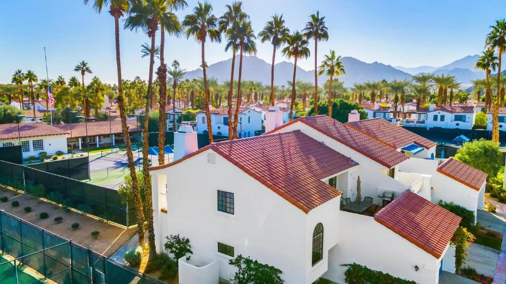 TV203 Terrific 2 Bedroom 2 Bath LQ Tennis Villa, La Quinta (updated