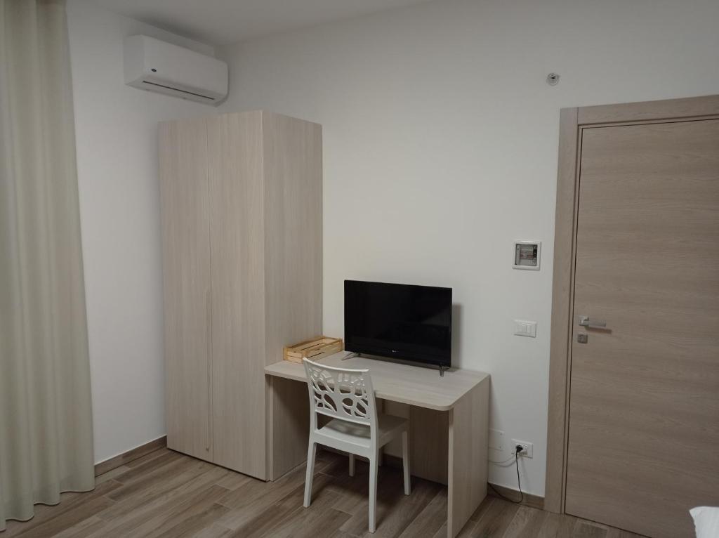A television and/or entertainment centre at Dimora Pianelle