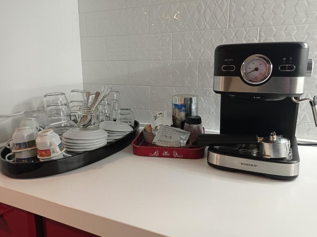 Coffee and tea making facilities at Dimora Pianelle