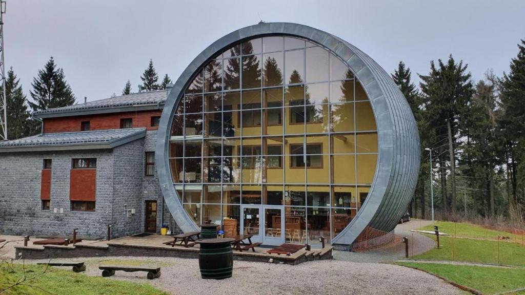 Budynek, w którym mieści się dom wakacyjny