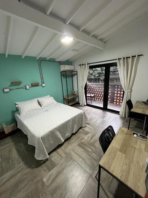 Postel nebo postele na pokoji v ubytování CoLinkHouse Hotel