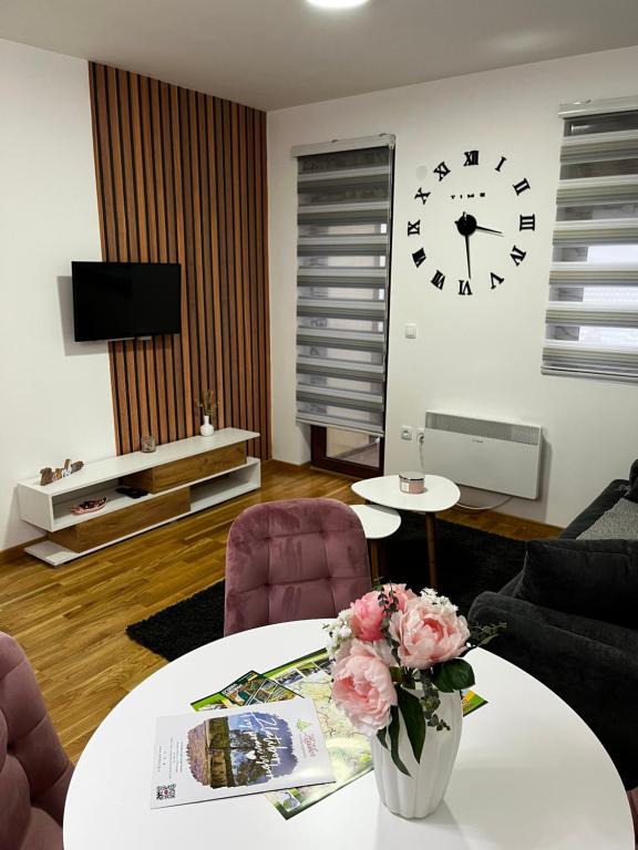 Flora Lux and Spa Zlatibor - One-Bedroom Apartment