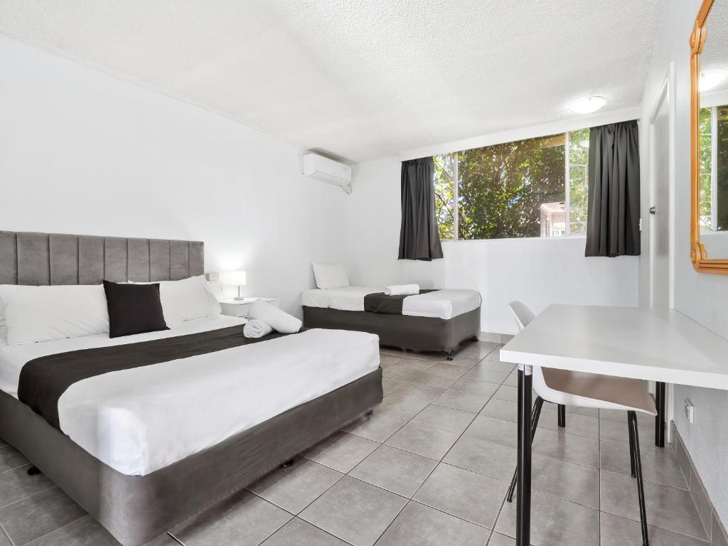 
Twin Room (Not Pet Friendly)
