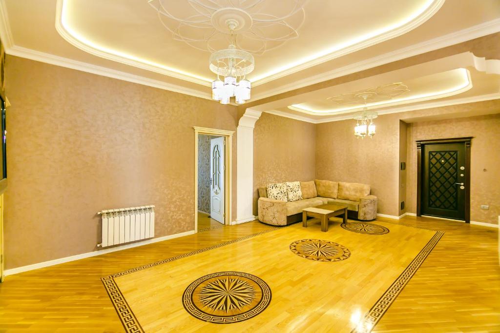 Nizami Street nearby McDonald's Shikka - Three-Bedroom Apartment