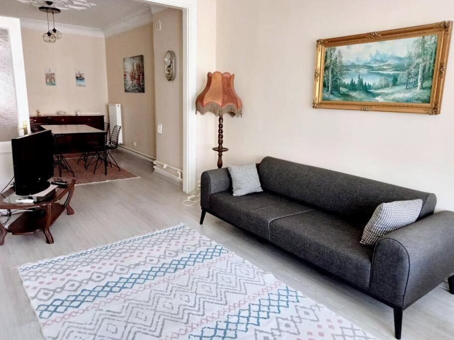 Charming 3 bedroom apartment at Süleyman Paşa St