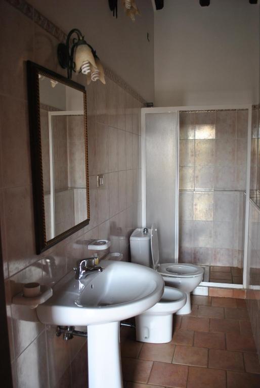 Koupelna v ubytování Agriturismo Borgo San Nicolao