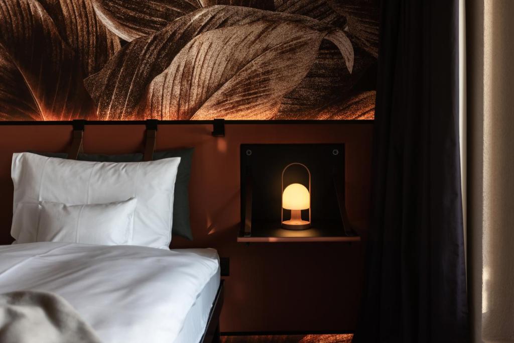 Aves Arosa - Salle De Vue Sur Le Lac Lifestyle Avec Balcon