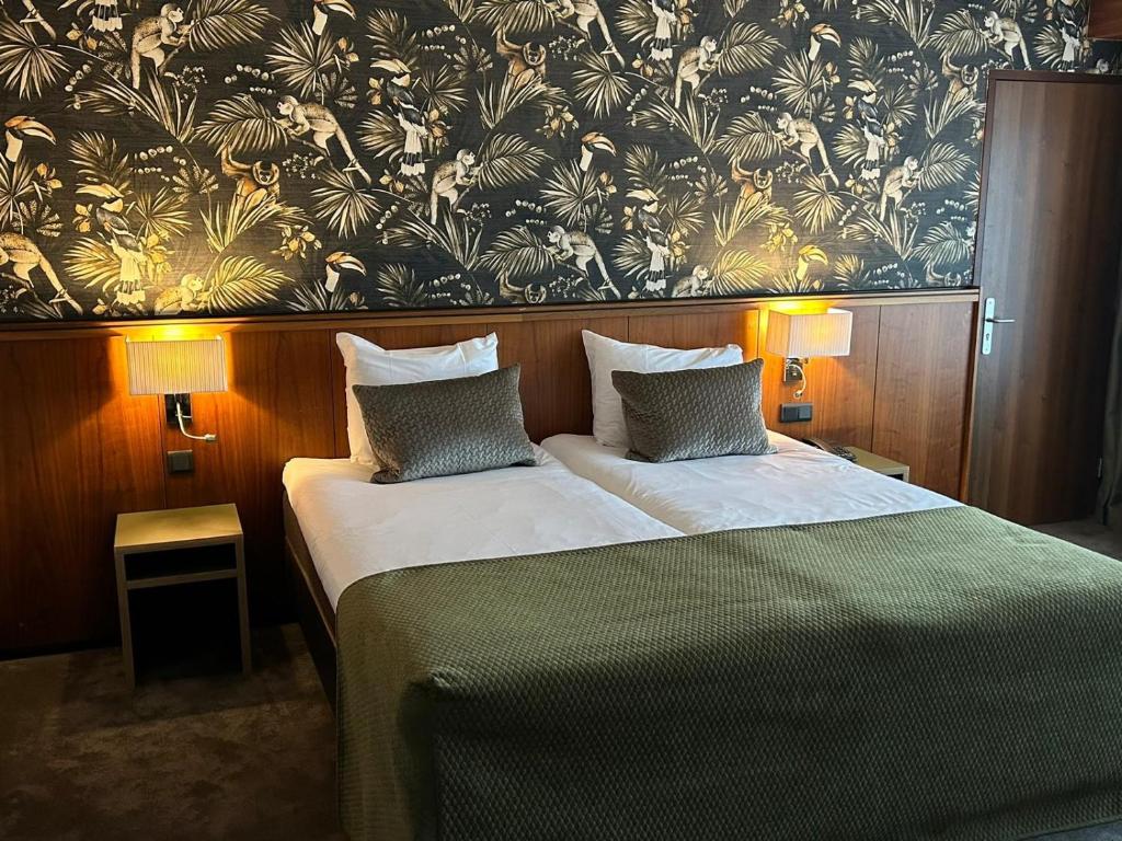 Hotel van der Valk Wolvega-Heerenveen - Family Room With Garden View
