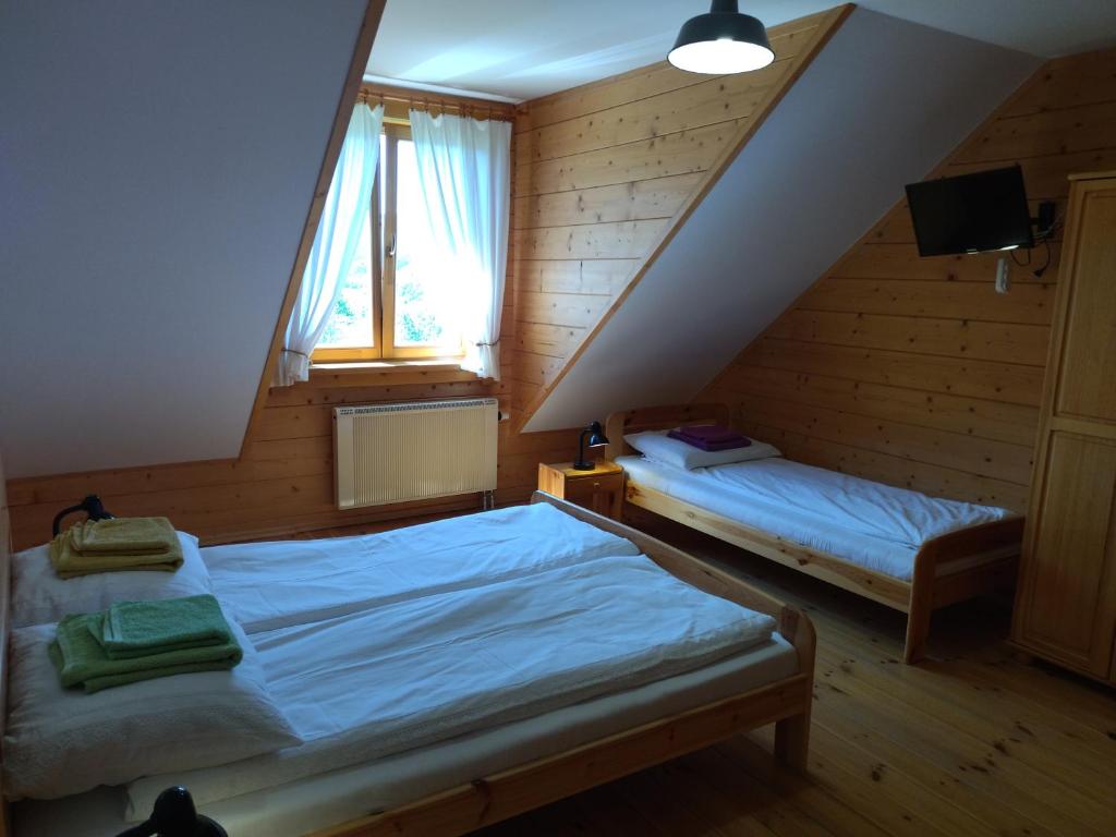 ORLIK - pokoje gościnne - Drievoudige Kamer Met Uitzicht Op De Bergen