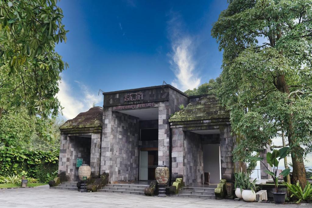 Zahrada ubytování Abhayagiri - Sumberwatu Heritage Resort