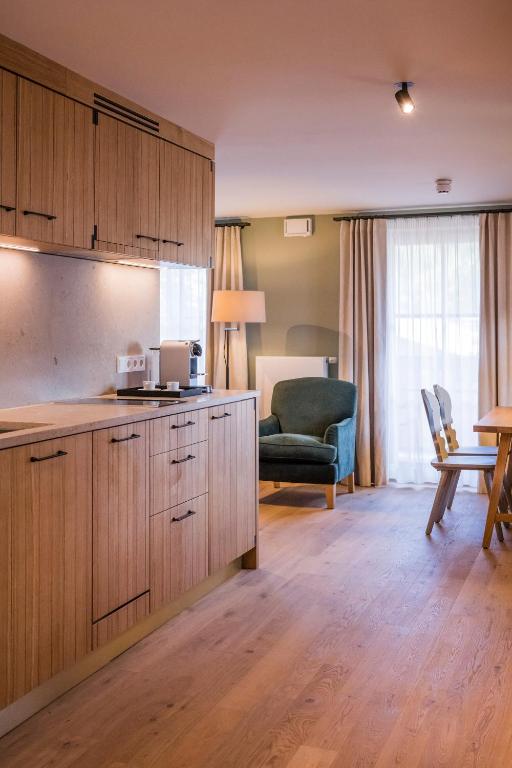 Kuchyň nebo kuchyňský kout v ubytování Bachmair Weissach See-Apartments