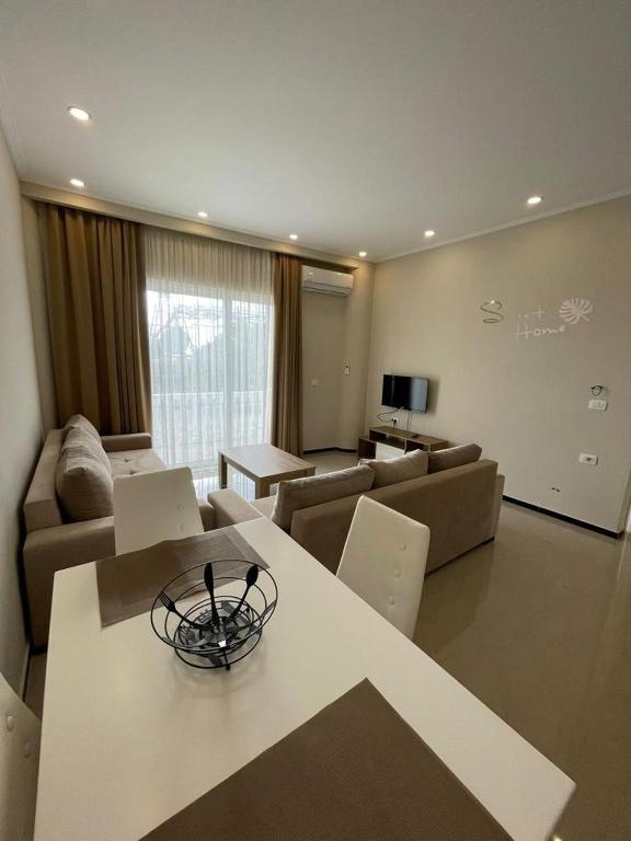 Seaside Apartmens Sarande - Image 5