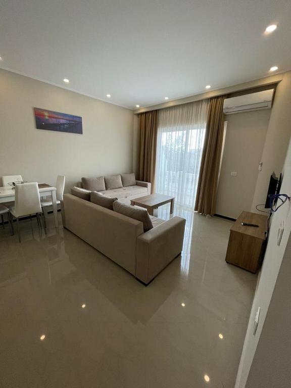 Seaside Apartmens Sarande - Image 9
