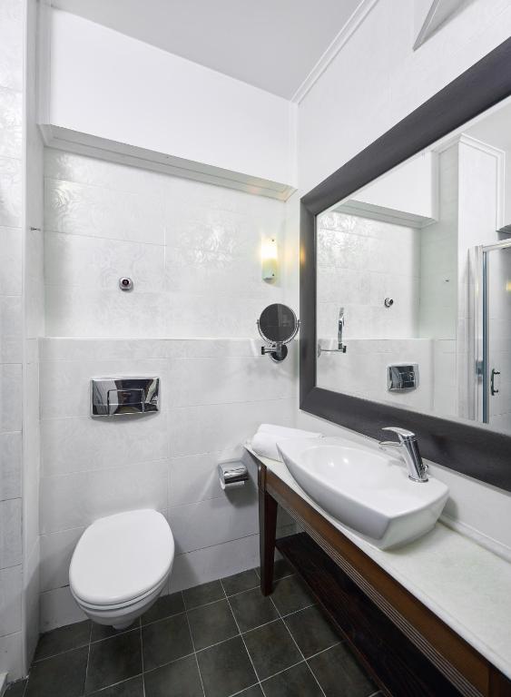 Mediterranean Princess- Adults Only - 4