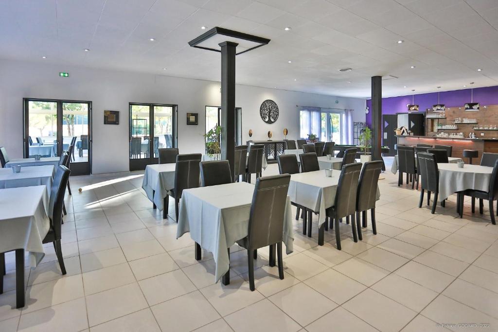 Hôtel Restaurant Gîte Les Lavandins, Saint-Christol – Prezzi aggiornati per  il 2024