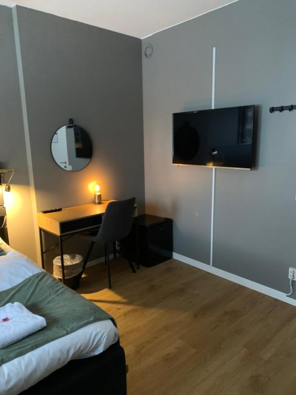 Hotel B&B Gränden - Quadruple Room With Shared Bathroom
