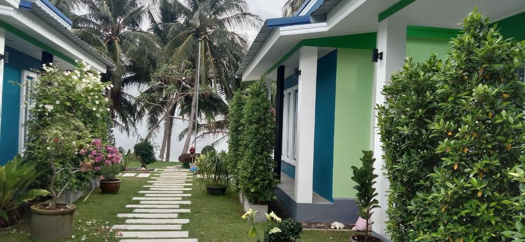 Coco Sea Bangpo Resort - 3