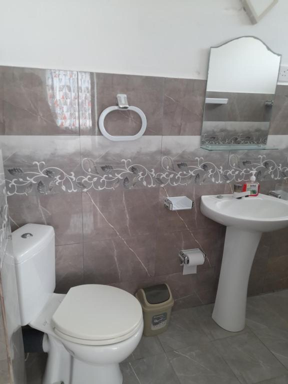 Ένα μπάνιο στο Hotel Remember