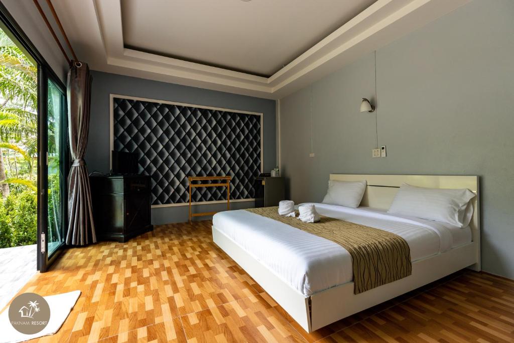 Pak Nam Resort - Economy Double Room