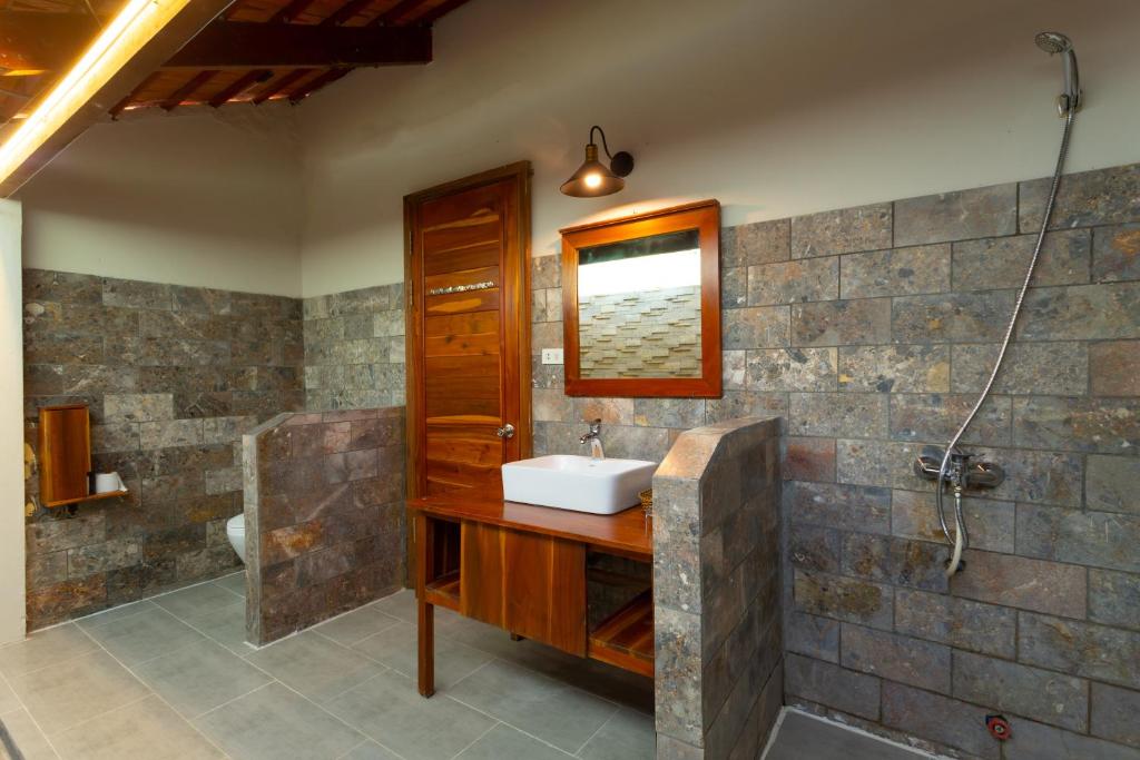 Koupelna v ubytování Bauhinia Resort & Spa Phu Quoc
