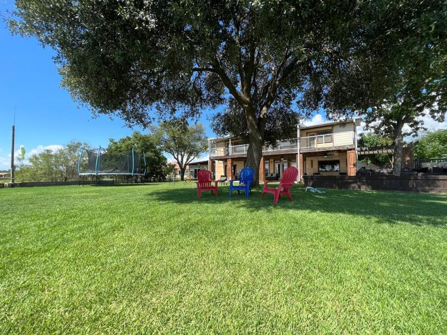 Private Waterfront Home, Buchanan Dam (updated prices 2024)