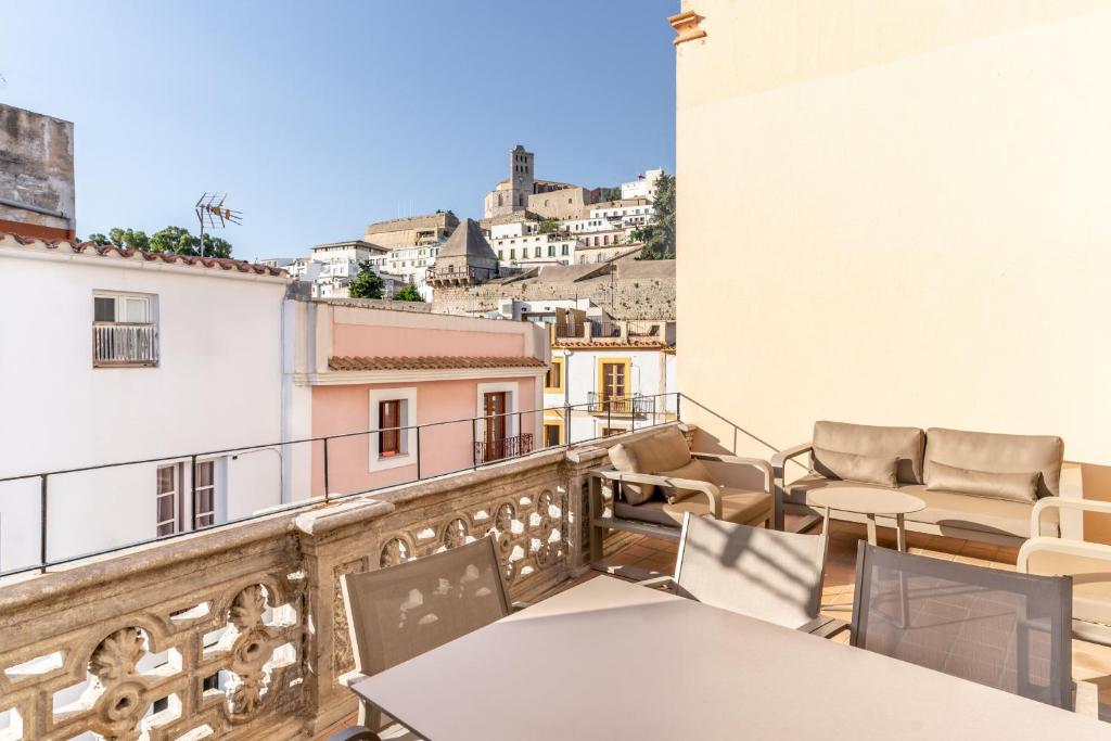 Es Palauet New duplex in Ibiza center with Dalt Vila views ...